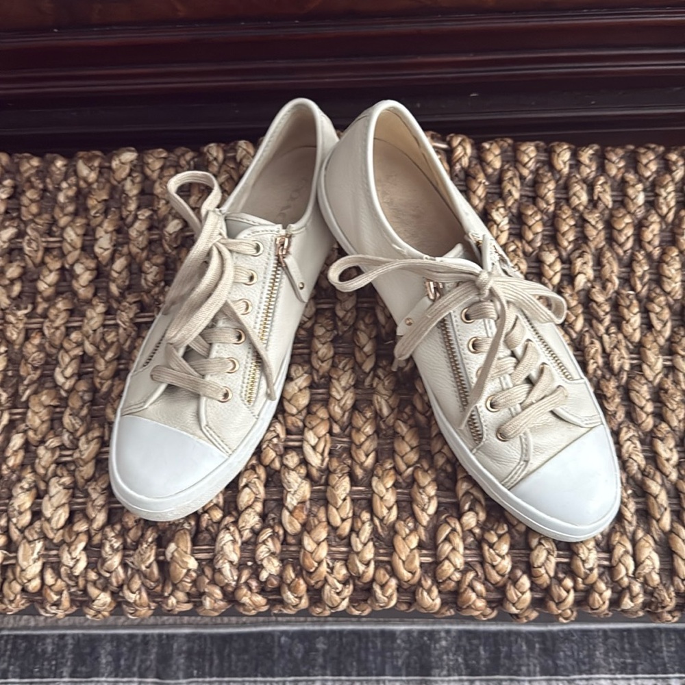 Size 11 coach sneakers
